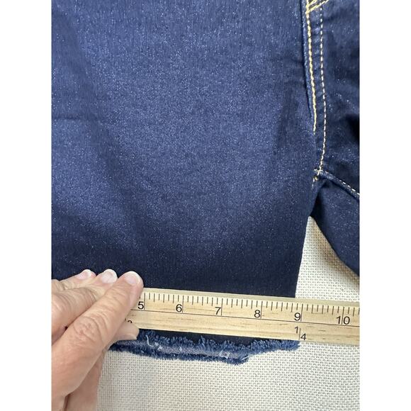 Levi's Women's Dark Wash Blue Denim Cutoff Stretch Shorts Size 28 Button Fly - Picture 10 of 12